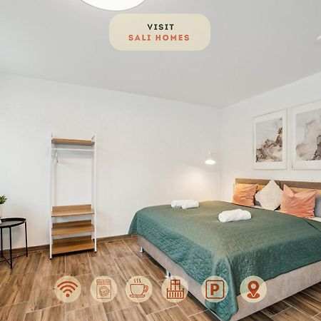 Sali Homes Elegant And Stylish Retreat In Heart Of Bayreuth, Close To River ภายนอก รูปภาพ