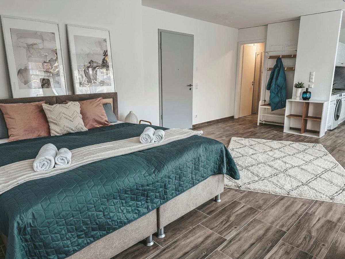 Sali Homes Elegant And Stylish Retreat In Heart Of Bayreuth, Close To River ภายนอก รูปภาพ