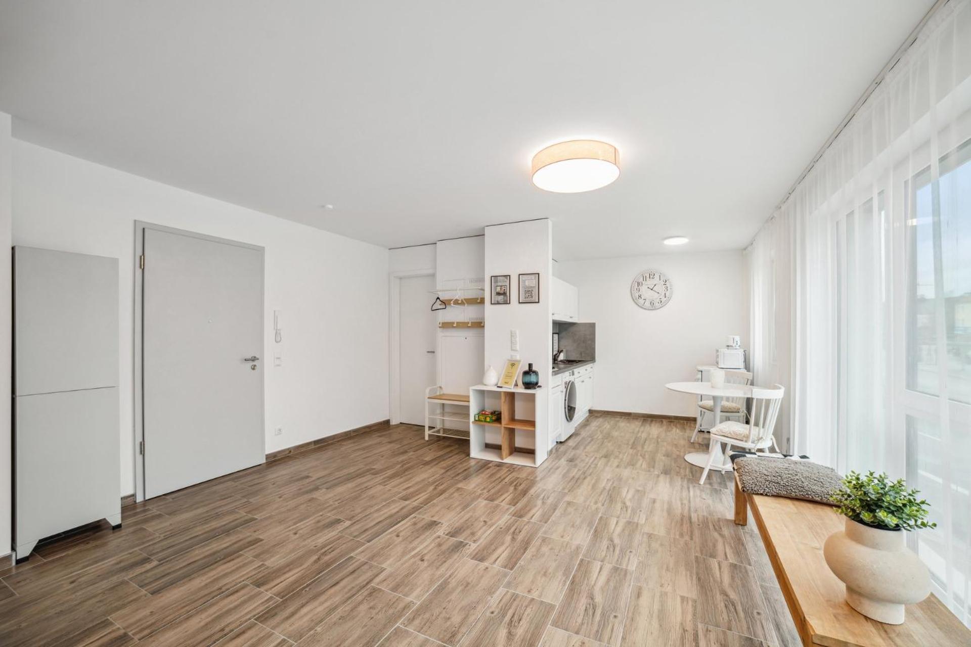 Sali Homes Elegant And Stylish Retreat In Heart Of Bayreuth, Close To River ภายนอก รูปภาพ