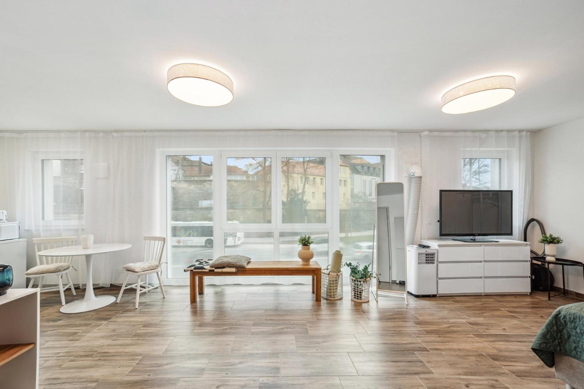 Sali Homes Elegant And Stylish Retreat In Heart Of Bayreuth, Close To River ภายนอก รูปภาพ