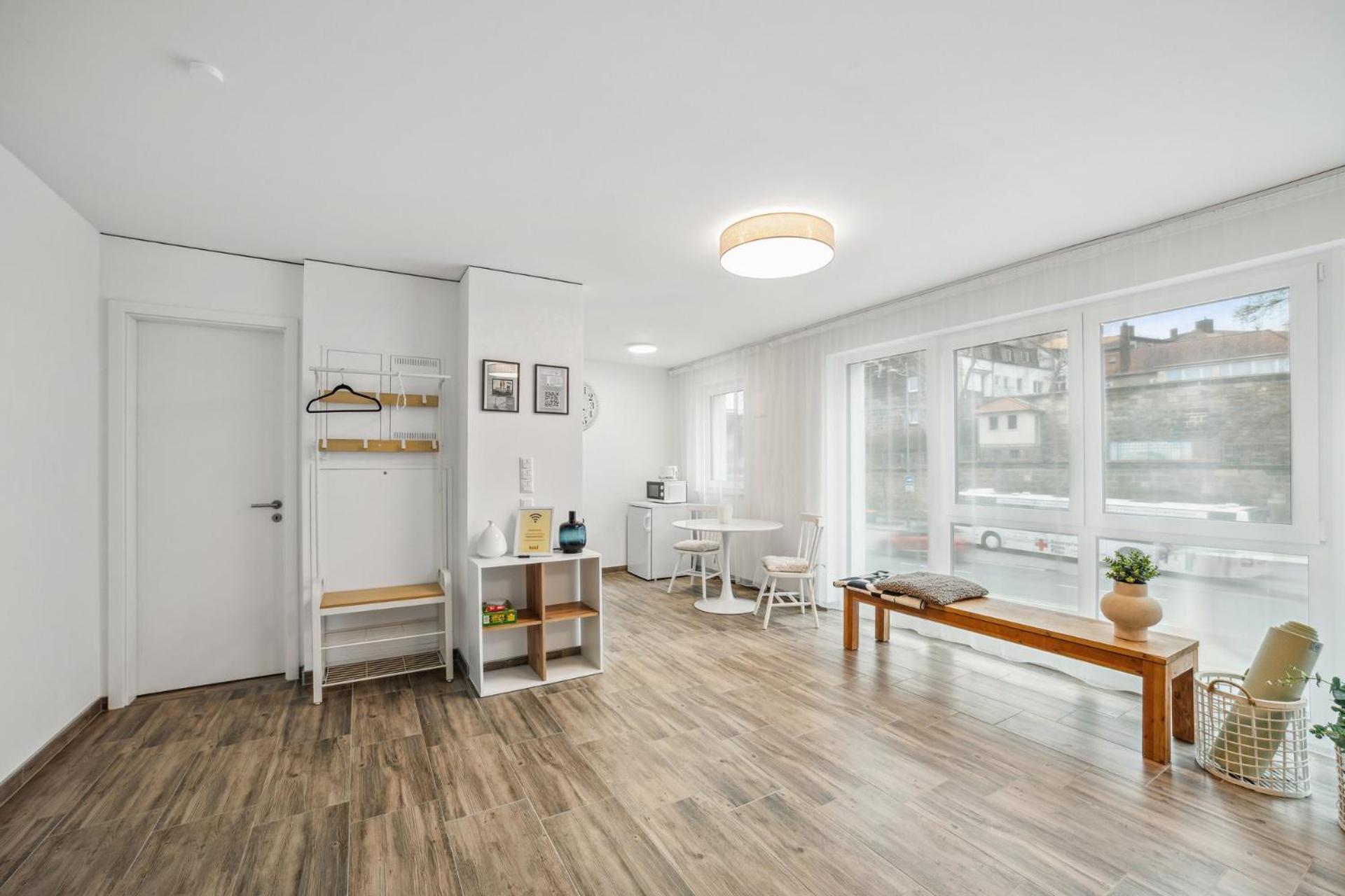 Sali Homes Elegant And Stylish Retreat In Heart Of Bayreuth, Close To River ภายนอก รูปภาพ
